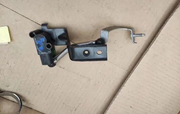 Audi Q3 F3 Headlight/headlamp level sensor 5Q0412522C