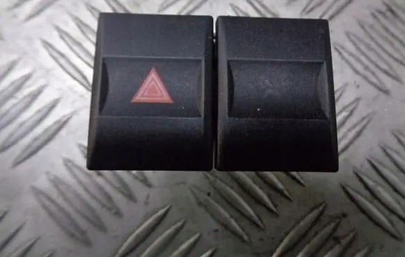 Ford Mondeo Mk III Hazard light switch