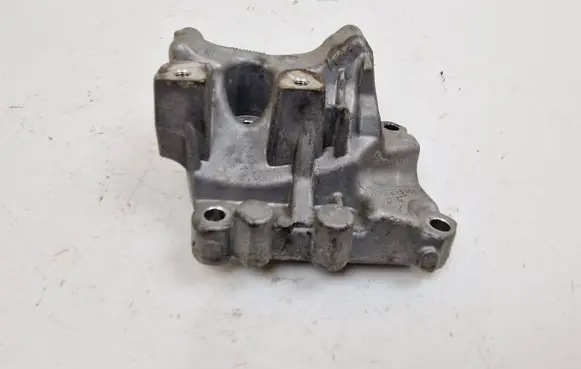 Jaguar XF X250 Engine mounting bracket 9656597780