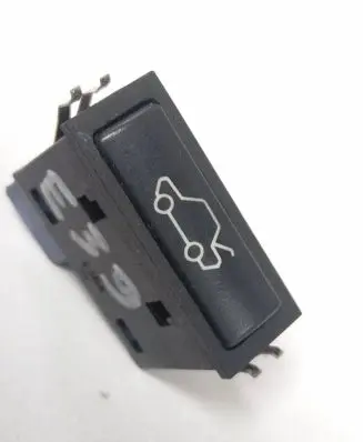 BMW 5 E39 Tailgate opening switch 8365579 459700 03052500