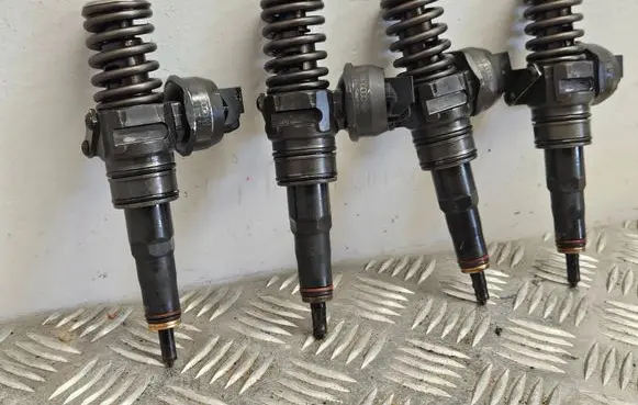Audi A4 S4 B6 8E 8H Fuel injectors set 038130073BJ
