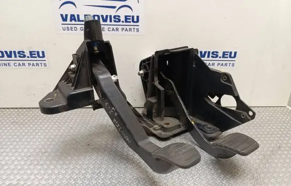Renault Master III Brake pedal 8200672233 070108
