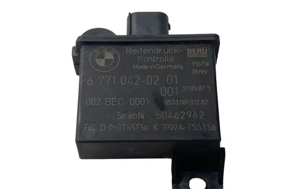 BMW 5 F10 F11 Tire pressure sensor 6771042 053300101202