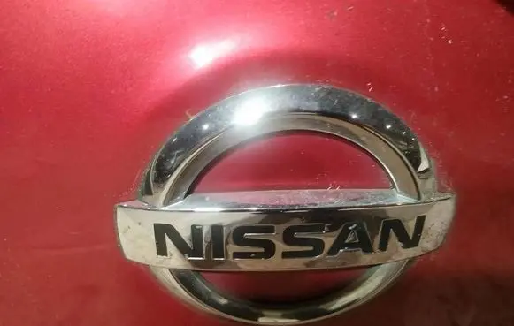 Nissan Micra Manufacturer badge logo/emblem 