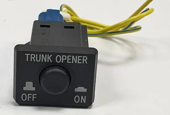 Mazda RX8 Tailgate opening switch 15A257