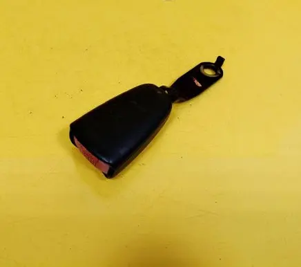 Mitsubishi Carisma Front seatbelt buckle 