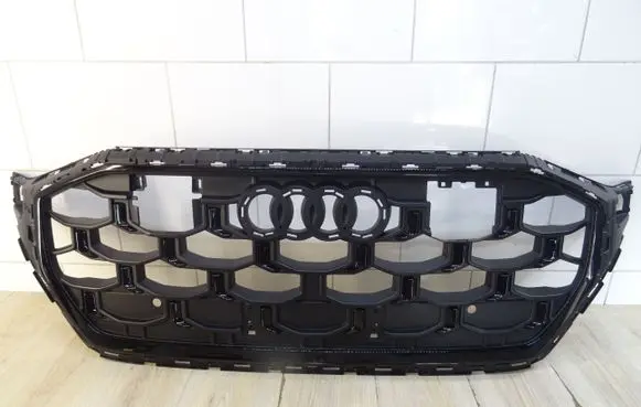 Audi Q8 Front bumper upper radiator grill 4M8853651BS