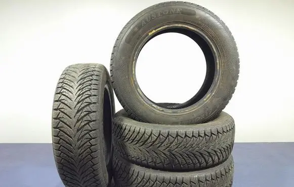 Peugeot 206 R17 C winter tire 6937833543395