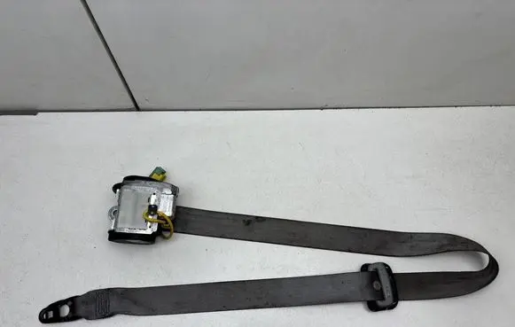 Volkswagen Touareg I Front seatbelt 7L0857705D