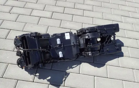 Lamborghini Urus Interior heater climate box assembly 4M0819351A
