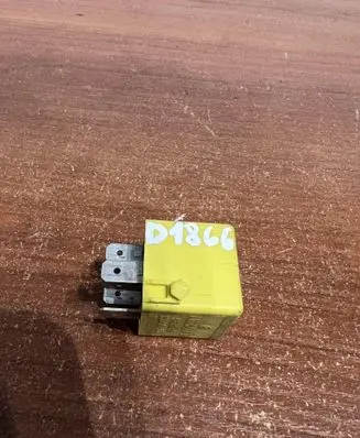 Mercedes-Benz A W169 Other relay A0025421419 D1866