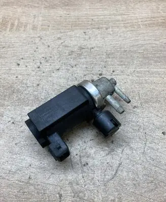 Renault Megane II Vacuum valve 721903