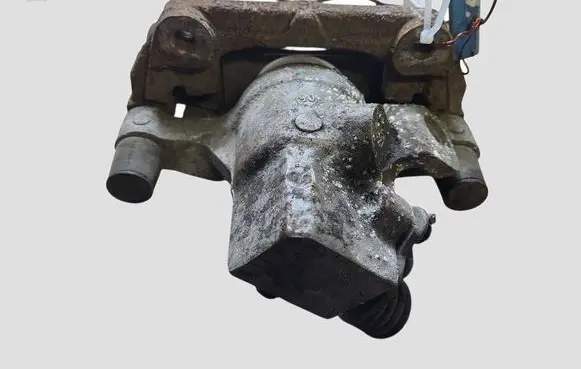 Mazda 3 II Rear brake caliper