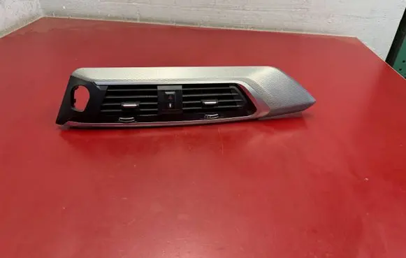 BMW X3 G01 Dash center air vent grill 9363444 64229363444
