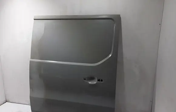 Renault Trafic III (X82) Side sliding door 821003024R