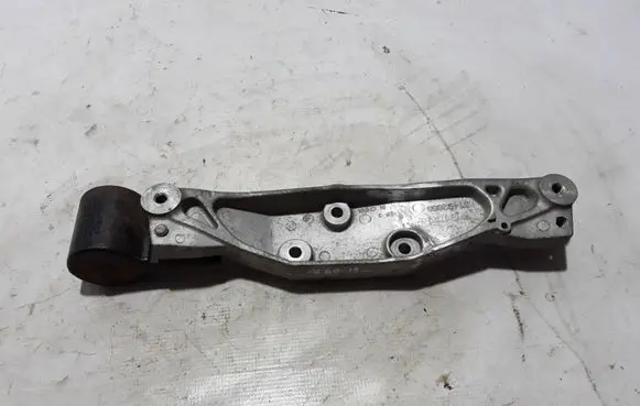 Volvo XC60 Rear differential/diff mount bracket 31492866