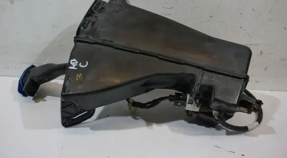 Mercedes-Benz C W206 Windshield washer fluid reservoir/tank 