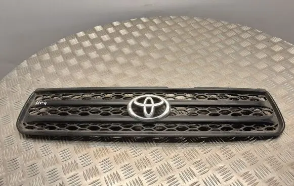 Toyota RAV 4 (XA20) Front grill 5311142070