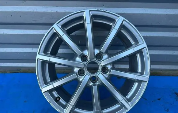 Audi A3 S3 8V R18 alloy rim 8V0601025AR 8V0601025AQ