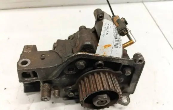 Ford Focus Fuel injection high pressure pump 9676289780 a2c53384062
