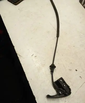 Audi A3 S3 8P Engine bonnet (hood) release handle 1H1823533