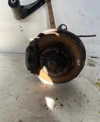 Mercedes-Benz E W210 Front wheel hub spindle knuckle 2102201