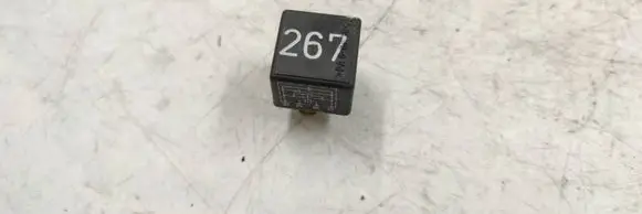 Audi A4 S4 B5 8D Other relay 899519