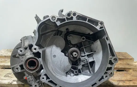 Opel Zafira C Manual 6 speed gearbox 55575539 339493112