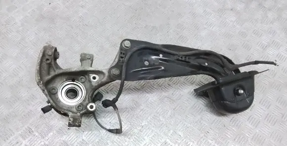 Volkswagen Golf VIII Rear wheel hub 5WA505436G 5H0039054
