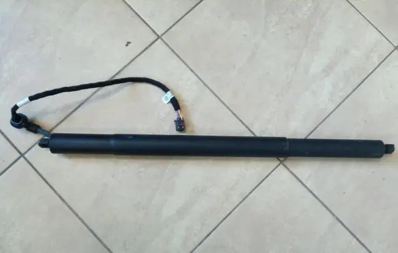 Audi Q3 F3 Tailgate/trunk strut/damper 83A827851A NE68443