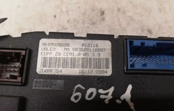 Peugeot 607 Door control unit/module 9649926680