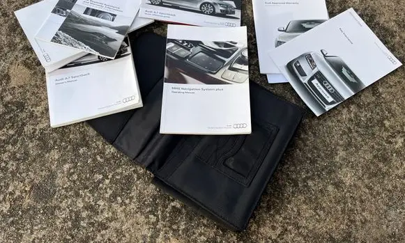 Audi A7 S7 4G Owners service history hand book 