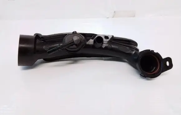 Opel Mokka B Air intake hose/pipe 81067R01