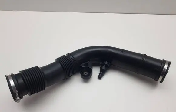 Volvo V60 Turbo air intake inlet pipe/hose 31657341 D23NA