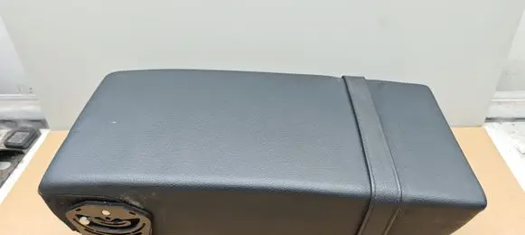 Mercedes-Benz S W221 Rear seat armrest 