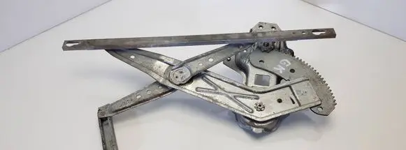 Rear door manual window regulator