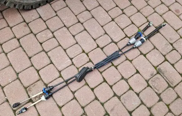 Renault Captur II Gear shift cable linkage 1000871717