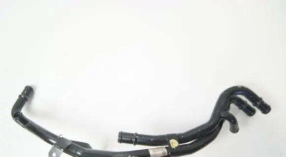 Volkswagen Touareg II Engine coolant pipe/hose 7P6121070B