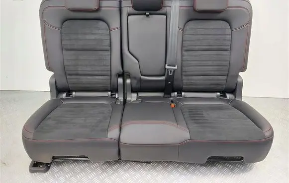 Ford Kuga III Second row seats 
