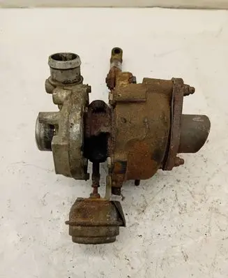 Volkswagen PASSAT B5 Turbo 028145702H