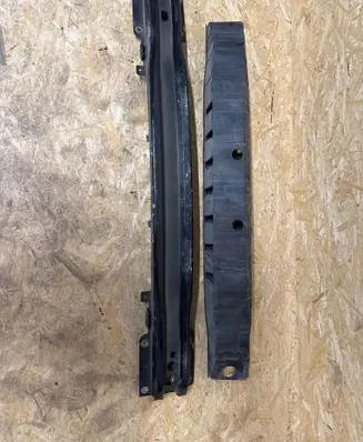 Volvo V70 Front bumper cross member 30698551