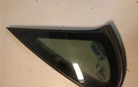 Toyota Avensis T220 Rear side window 43R006723