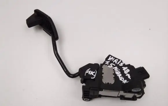 Toyota Yaris Accelerator throttle pedal 781100D040 21854128682