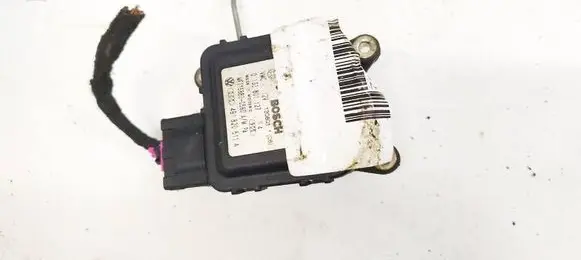 Audi A6 S6 C5 4B Air flap motor/actuator 0132801127
