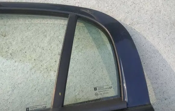 Opel Astra G Rear vent window glass AS2