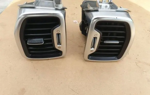 KIA Sportage Dashboard side air vent grill/cover trim