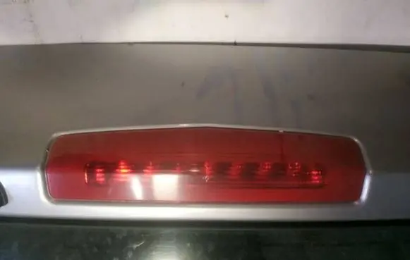 Opel Zafira B Third/center stoplight