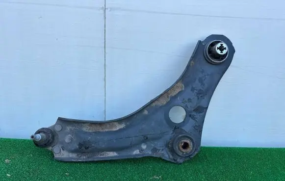Renault Megane IV Front control arm D4440R