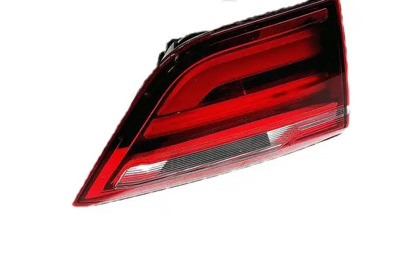 Tailgate rear/tail lights