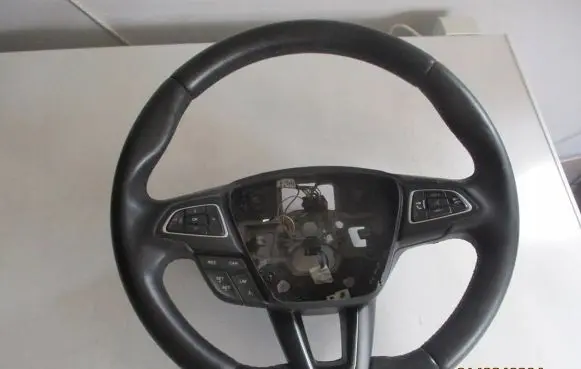 Ford Focus Steering wheel